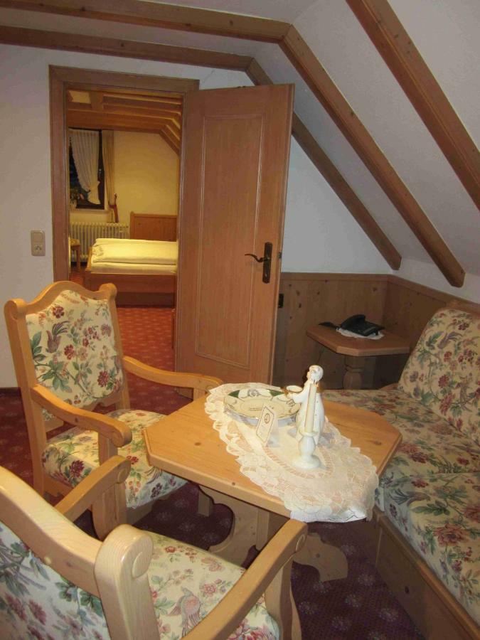 Wellnesshotel Buergerstuben Виллинген Экстерьер фото